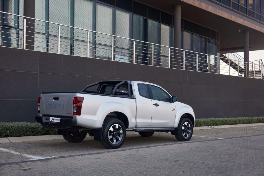 Isuzu KB Extended Cab X-Rider 2016 года  (фото 5 из 24)